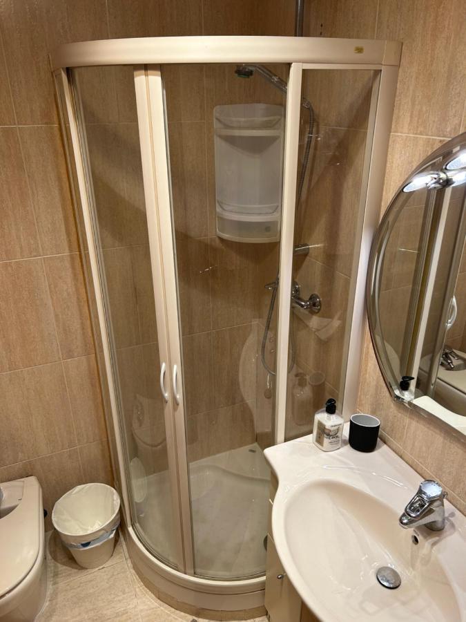 Habitacion Alhondiga Casa De Jorge Apartment Билбао Екстериор снимка